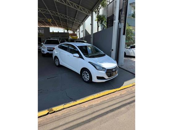 HYUNDAI HB20S 1.6 COMFORT STYLE 16V FLEX 4P AUTOMÁTICO